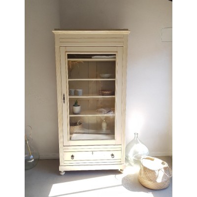 Armoire parisienne vitrée