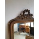 Miroir doré ancien de style Louis Philippe avec fronton