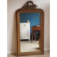 Miroir doré ancien de style Louis Philippe avec fronton