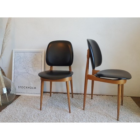 Paire de chaises par P. Guariche modèle Pégase éditeur Baumann circa 1960