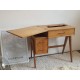 Bureau scandianve pieds compas circa 1960