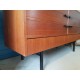 Buffet moderniste circa 1960 avec tiroirs cachés