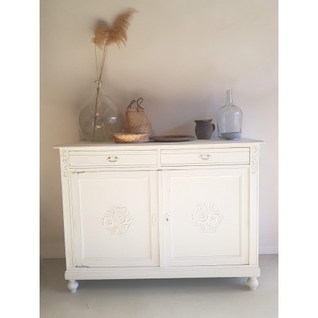 Buffet ancien blanc