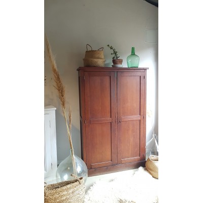 Armoire parisienne ancienne