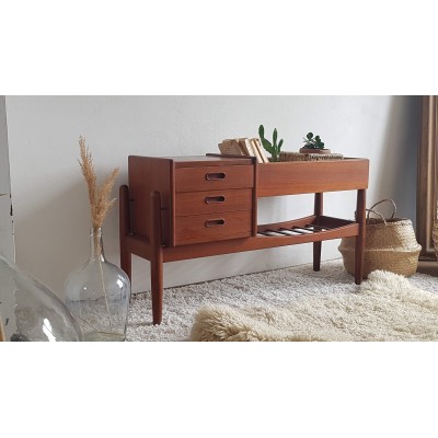 Mini enfilade scandinave avec jardinière, par A. W. Iversen pour Vinde Møbelfabrik, circa 1960