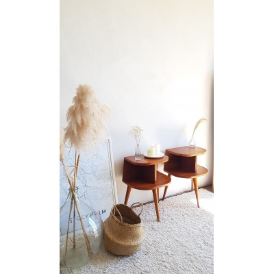 Paire de tables de chevets tripodes années 50