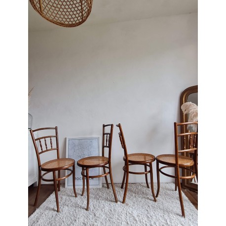 Suite de 4 chaises bistrots cannées Fischel