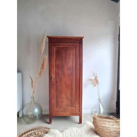 Armoire parisienne de type Bonnetière
