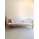 Banquette ou lit enfant en rotin vintage