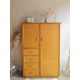 Petite armoire parisienne  en rotin vintage